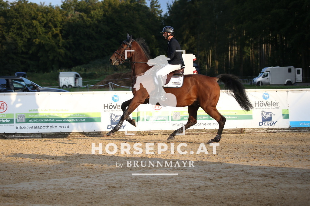 DL2Q6354 | Willkommen bei Brunnmayr - Design & Fotografie – Ihrem Spezialisten für Reitturniere und Pferdeveranstaltungen in Oberösterreich, Salzburg und Bayern! Seit über 17 Jahren sind wir leidenschaftlich dabei.