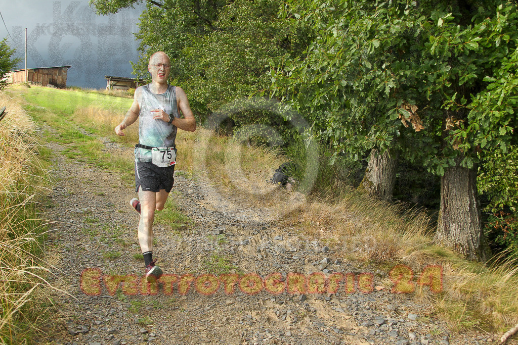 250801_1851_EV4_7608 | Sportfotografie im Rhein-Sieg Kreis, Köln, Bonn, NRW, Rheinland Pfalz, Hessen, etc. Unser Tätigkeitsfeld umfasst den Laufsport vom Volkslauf über den Marathon, Duathlon, Triathon bis zum Ultralauf wie Kölnpfad Ultra oder Schindertrail.
