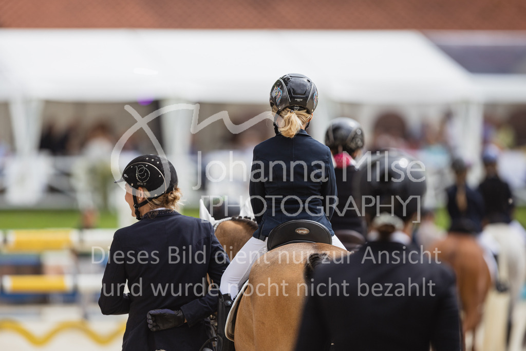 230730_BHO_Fuehrzuegel-WB-105 | Deine schönsten Turniermomente als professionelle Fotos! Entdecke hochwertige Pferdesport-Fotografie im Online-Shop. Jetzt Fotos finden & bestellen!
