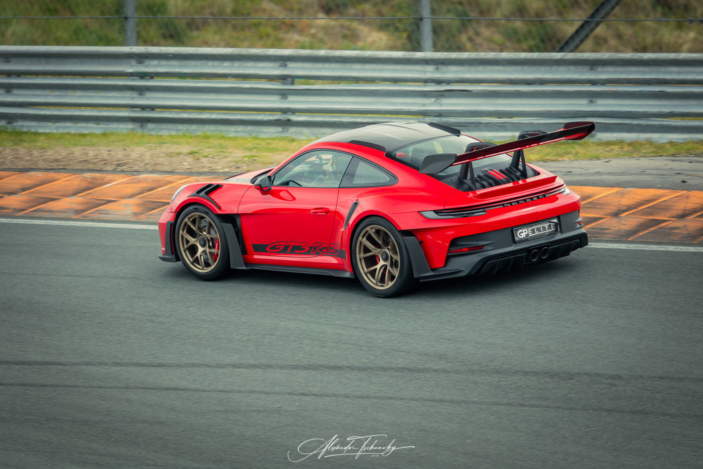 R6AT1087 _Alexander Tschuncky | Entdecken Sie die faszinierende Welt von Alexander Tschuncky Arts: Kreative Fotografie, atemberaubende Automobilkunst und hochwertiger Bilderdruck. Lassen Sie sich inspirieren! - Realisiert mit Pictrs.com