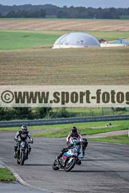 spof8935 | Professionelle Fotos von Sportveranstaltungen, aber auch Hochzeiten und anderen Events. - Realisiert mit Pictrs.com