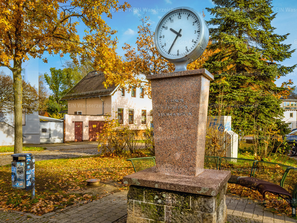 Magdeburg Ottersleben Eichplatz Uhr-3954 | Ottersleben Eichplatz Uhr - Realisiert mit Pictrs.com