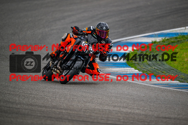 MaZZes_FotoMatrix_240701_6007705_4969 | GELB