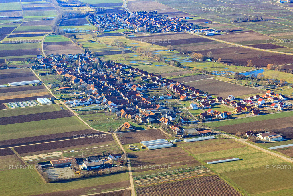 Dorfansicht von Osten | Luftbild: Dorfansicht von Osten in Böbingen im Bundesland Rheinland-Pfalz in Deutschland. Foto: IMG_36948.jpg vom 16.01.2011 durch Werner Riehm/FLY-FOTO.de - Realisiert mit Pictrs.com