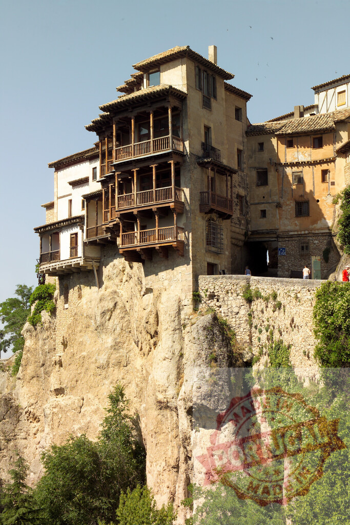 Casas Colgadas hanging houses on cliff in Cuenca, Spain. Cuenca - Spain | The historic Casas Colgadas medieval architecture built on a high cliffside in Cuenca - Realisiert mit Pictrs.com