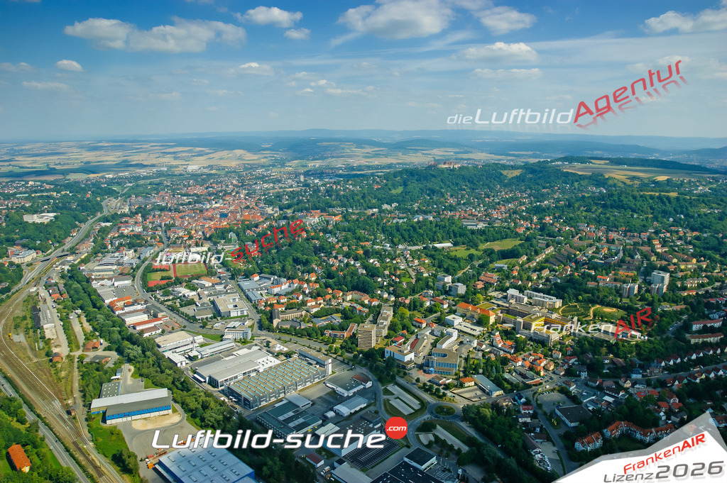 Die Luftaufnahme der Stadt Coburg wurde vom UL-Flugzeug heraus erstellt ( keine Drohne )- hohe Auflösung für beste Qualität