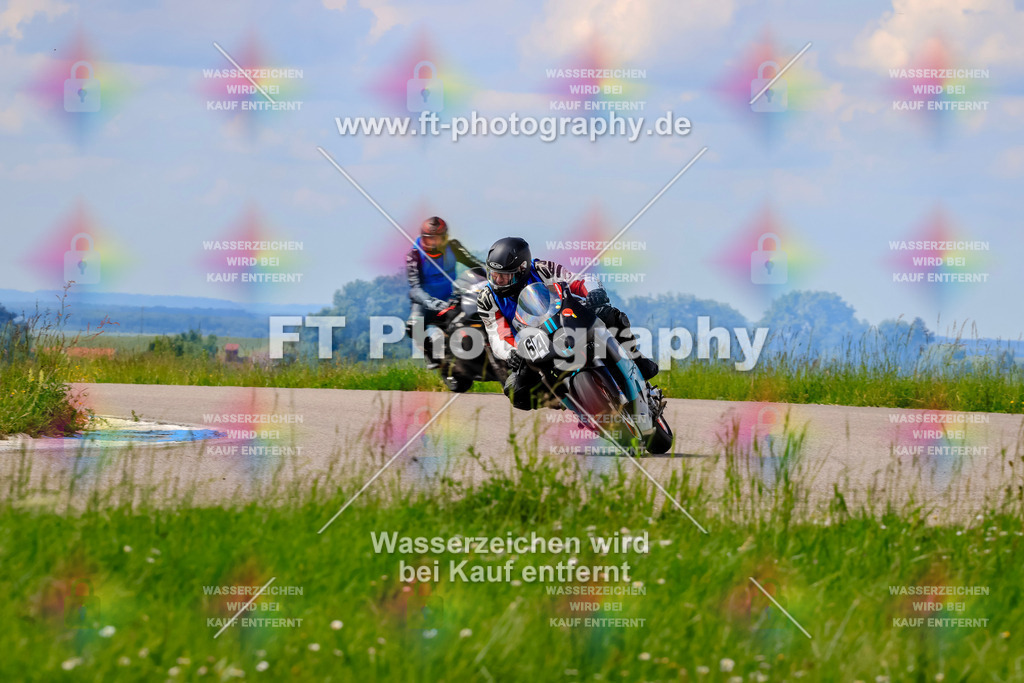 MotoTeam-0794 | Hier findet Ihr Bilder von Touristenfahrten auf der Nürburgring Nordschleife oder von anderen Veranstaltungen die ich besucht habe. Viel Spass beim Durch Schauen 