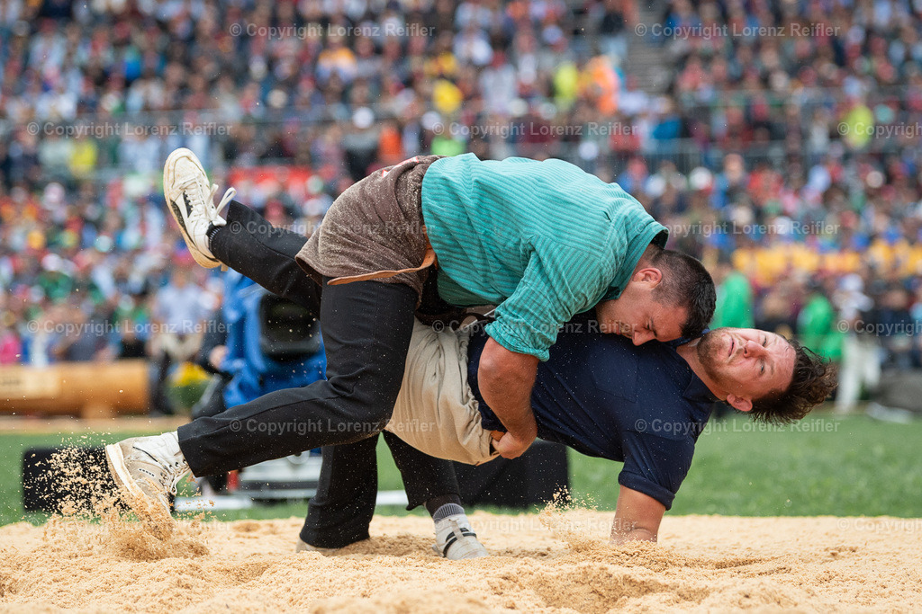 Schwingen -  ESAF 2025 Samstag | Mollis, 30.8.25, Schwingen - ESAF SamstagKramer Lario (u, Galmiz), Strebel Joel (o, Aristau)