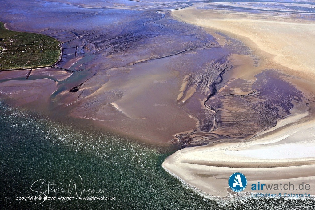 Halligen-Inseln-Weltnaturerbe-Wattenmeer-Mai-23-airwatch-wagner-240A3006 | Entdecken Sie atemberaubende Luftbilder und Fotografien auf airwatch.de - Tauchen Sie ein in eine Welt voller faszinierender Aufnahmen aus der Vogelperspektive.