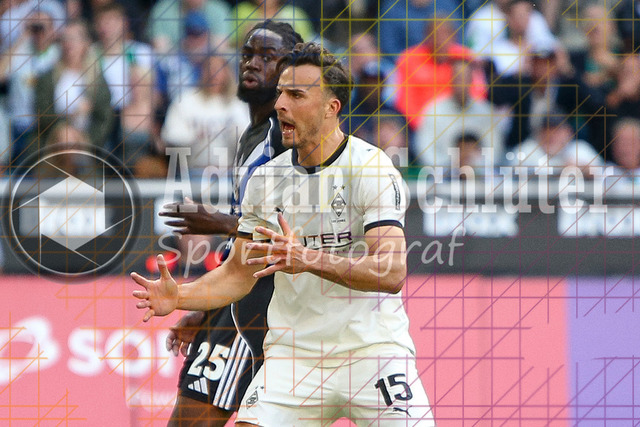 Borussia Mönchengladbach vs Hamburger SV - Bundesliga  | Mönchengladbach, Deutschland, 24.08.25:   Haris Tabakovic (Borussia Mönchengladbach) gestikuliert, Gestik waehrend des Spiels der Bundesliga zwischen Borussia Mönchengladbach vs Hamburger SV im Stadion im Borussia Park(Foto von Brauer-Fotoagentur / Adrian Schlueter)