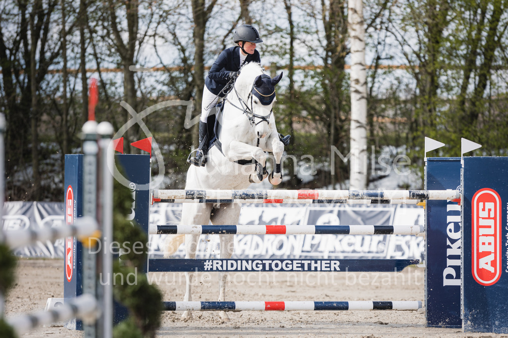 220402_HF-Laar_Youngster-S-330 | SEASON OPENING 2022
Herford Laar
01.04.2022
08 Springprüfung Kl.S*
Youngster Springen