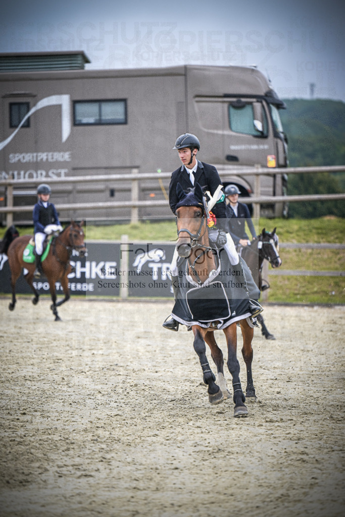 DOS_0118 | Entdecke hochwertige Reitturnierfotos von Foto Oger. Professionell, emotional und authentisch – jetzt Lieblingsmomente im Shop bestellen.Deutschlandweite Turnierfotografie. - Realisiert mit Pictrs.com