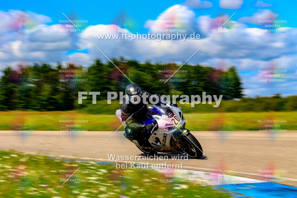 020-6389 | Hier findet Ihr Bilder von Touristenfahrten auf der Nürburgring Nordschleife oder von anderen Veranstaltungen die ich besucht habe. Viel Spass beim Durch Schauen 