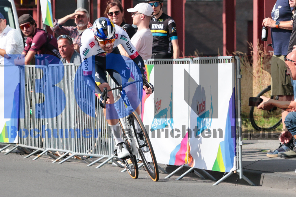 SES_DEUTOU20250820-27 | bond - Realisiert mit Pictrs.com