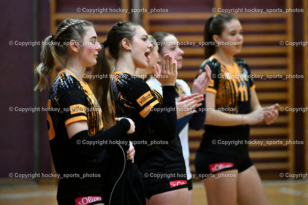 ASKÖ Volley Eagles Villach vs. VC Hausmannstätten | #25 SCHULER Chiara ASKÖ Volley Eagles Villach, #5 JANESCHITZ Johanna ASKÖ Volley Eagles Villach, ASKÖ Volley Eagles Villach vs. VC Hausmannstätten, ASKÖ Volley Eagles Villach vs. VC Hausmannstätten am 01.02.2025 in Villach (Ballspielhalle Lind), Austria, (Photo by Bernd Stefan)