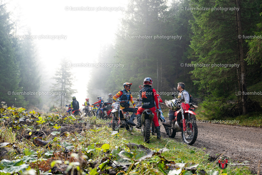 fuernholzer_241026-C1-9 | Fotografische Impressionen von der Red Stag Enduro Extreme by fuernholzer-photography.com. Endurosport in Österreich fotografisch festgehalten von fuernholzer. Auftragsfotografie für Private, Gewerbefotos und Industriefotografie. Eventfotografie, Sportfotografie und Motorsportfotografie. Anbieter von Fotoworkshops, Fototraining, fotografischen Vorträgen und Fotoseminaren.