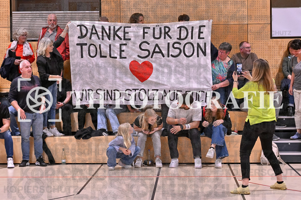 GER, SG Maulburg/Steinen - HB Kinzigtal, Handball, Suedbadenliga, 22. Spieltag, Saison 2023/2024, 27.04.2024 | Banner nach Spielende. 

GER, SG Maulburg/Steinen - HB Kinzigtal, Handball, Suedbadenliga, 22. Spieltag, Saison 2023/2024, 27.04.2024

Foto: TH Fotografie/Thomas Hess