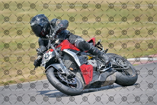 25bt04-1259 | markuskiefer.com - Realisiert mit Pictrs.com