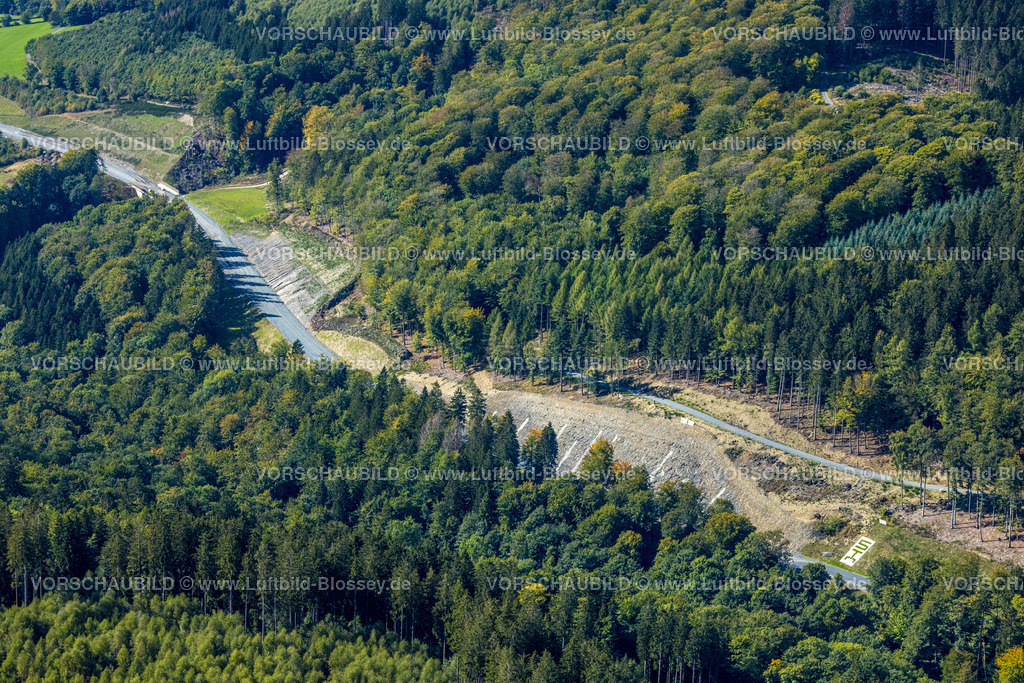 Schmallenberg220903605BadFredeburg | , Luftbild, StraÃŸenbauarbeiten der  L776 im Waldgebiet Buchhagen, Fredeburg, Schmallenberg, Sauerland, Nordrhein-Westfalen, Deutschland