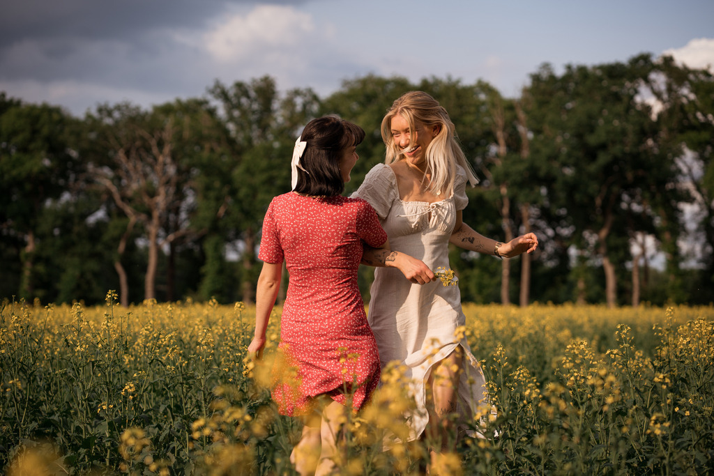 Alina x Larissa | photography by friederike - Realisiert mit Pictrs.com