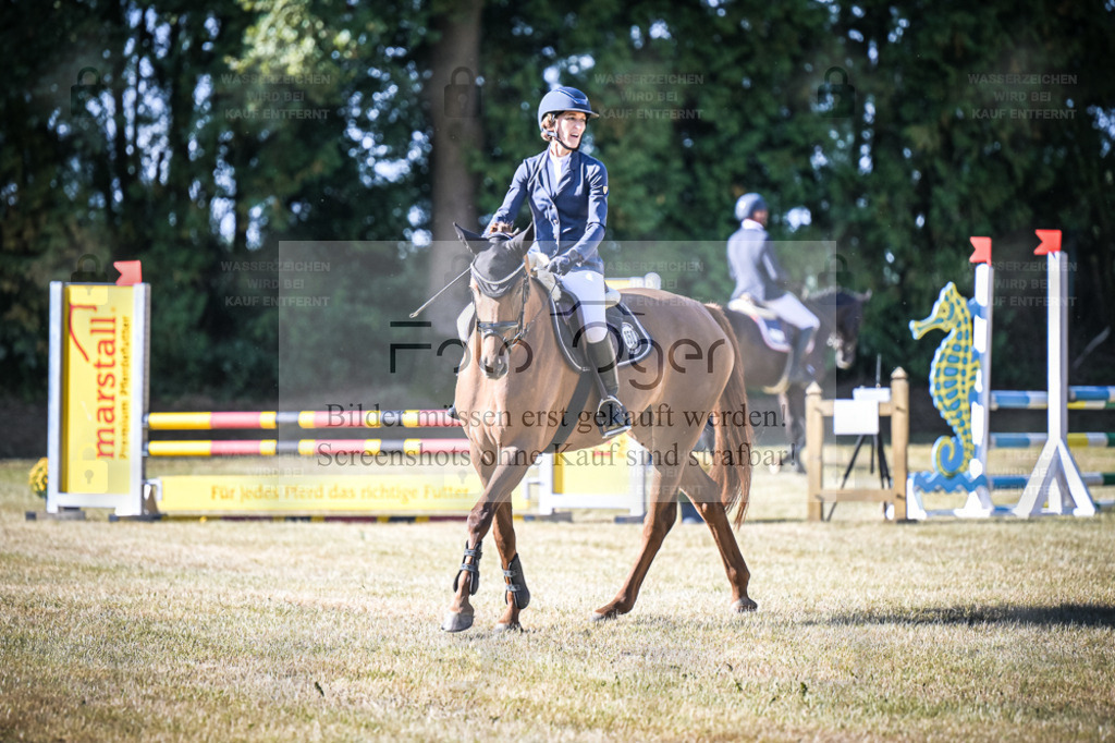 DOS_0229 | Entdecke hochwertige Reitturnierfotos von Foto Oger. Professionell, emotional und authentisch – jetzt Lieblingsmomente im Shop bestellen. - Realisiert mit Pictrs.com