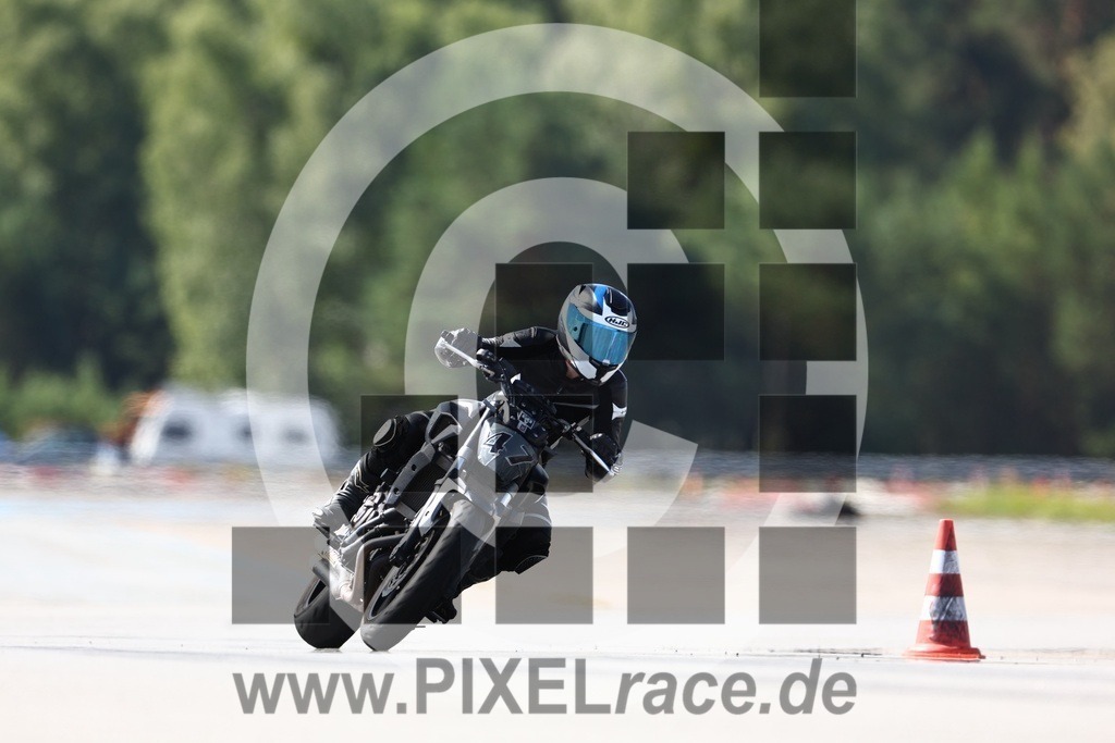 0047-20240707_05066 | Schöne Erinnerungen an spannende Momente - das festzuhalten ist unser Job. PIXELrace.de ist seit 2003 auf den Rennstrecken Europas unterwegs um die Action draußen beim Fahren und die wunderbare Stimmung imm Fahrerlager für euch einzufangen.