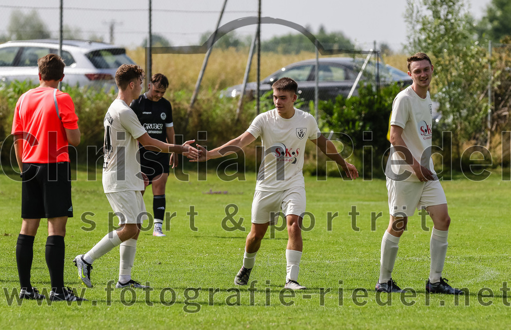 2023-07-02_072_SV_Walpertskirchen_gegen_FC_Herzogstadt | Walpertskirchen, Deutschland, 02.07.2023:
Fußball, Kreisliga 2023 / 2024, Testspiel, SV Walpertskirchen gegen FC Herzogstadt, Endergebnis: 

Jubel nach dem 2:0

Foto: Christian Riedel / fotografie-riedel.net