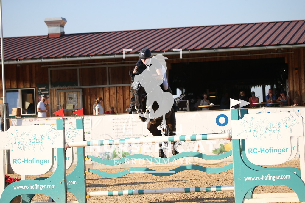 DL2Q5664 | Willkommen bei Brunnmayr - Design & Fotografie – Ihrem Spezialisten für Reitturniere und Pferdeveranstaltungen in Oberösterreich, Salzburg und Bayern! Seit über 17 Jahren sind wir leidenschaftlich dabei.