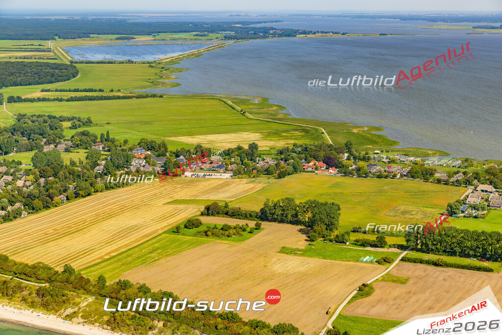 Ahrenshoop Bild- Das Luftbild wurde 2025 vom UL-Flugzeug heraus erstellt ( keine Drohne bzw. Drohnenaufnahme ) - Hochauflösende Luftaufnahme -Nicht vergleichbar mit Google Maps oder Satelittenbilder- Die Geschenkidee !Mit Lizenz und Bildrechte bestellbar - CC