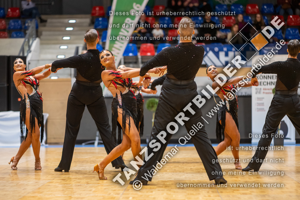 20260328-00668 | Hier finden Sie Tanz Bilder vom Latein und Standard Formationen tanzen. Sportbilder vom Tanzsport. Schöne Fotos und von Weltmeisterschaft, Europameisterschaft, Bundesliga, Regionalliga, Oberliga und Landesliga sowie von GOC Stuttgart, DanceComp, WM Bremen