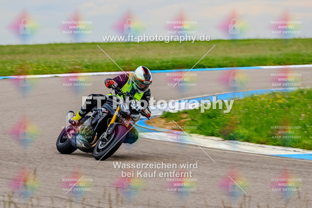 MotoTeam-1769 | Hier findet Ihr Bilder von Touristenfahrten auf der Nürburgring Nordschleife oder von anderen Veranstaltungen die ich besucht habe. Viel Spass beim Durch Schauen 