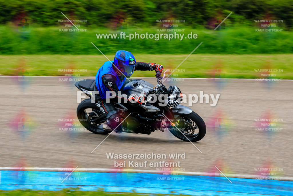 MotoTeam-9750 | Hier findet Ihr Bilder von Touristenfahrten auf der Nürburgring Nordschleife oder von anderen Veranstaltungen die ich besucht habe. Viel Spass beim Durch Schauen 