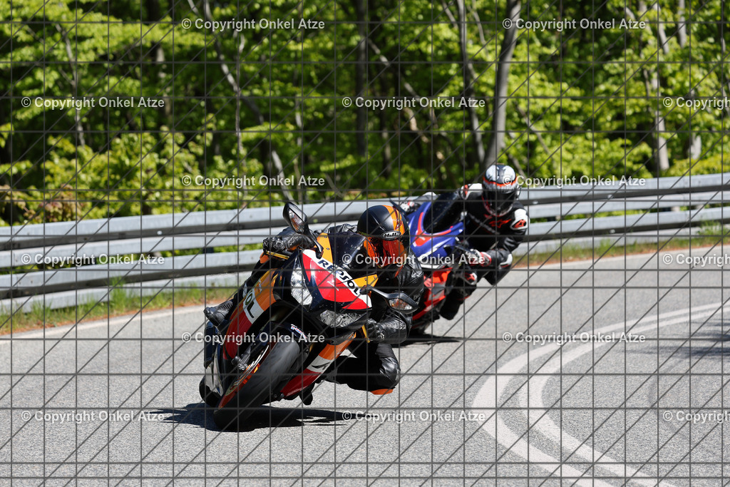 IMG_8575 | Fotograf am Kyffhäuser. Onkel Atze. Kyffhäuser Rennstrecke. Café36. Motorsportfotografie. - Realisiert mit Pictrs.com