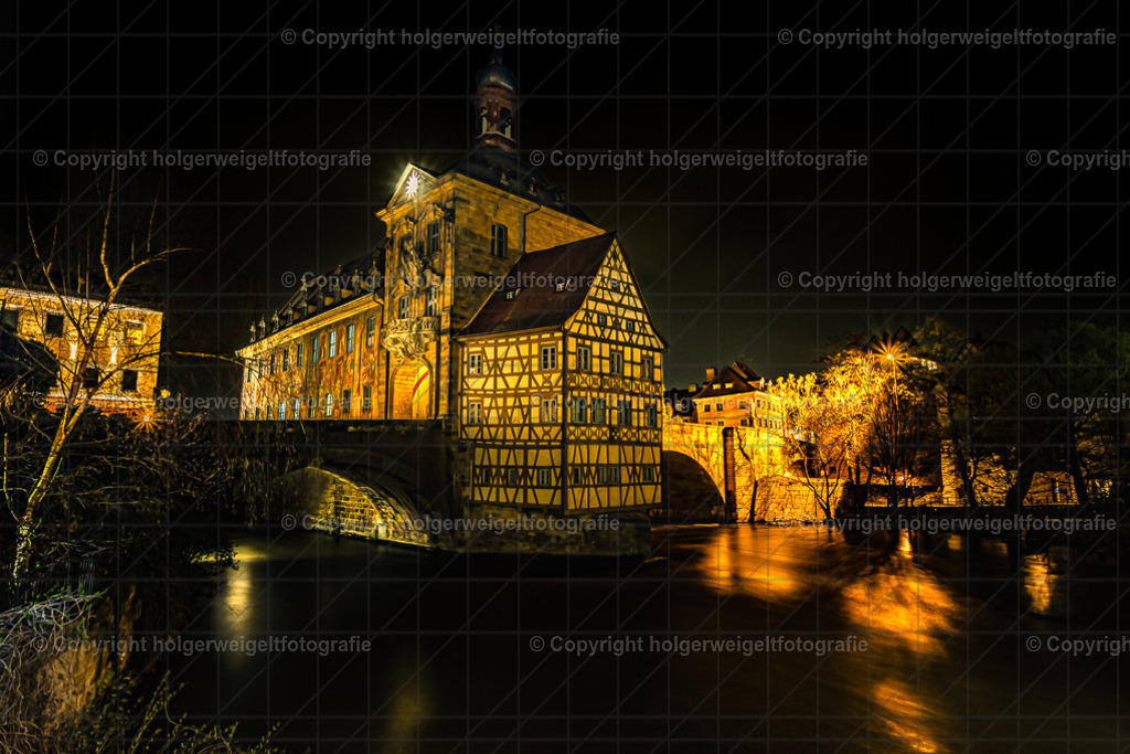Alte Rathaus | Kaufen sie online außergewöhnliche Fotografien auf Leinwand Acrylglas Fotoprint Aludibond von holgerweigeltfotografie - Realisiert mit Pictrs.com