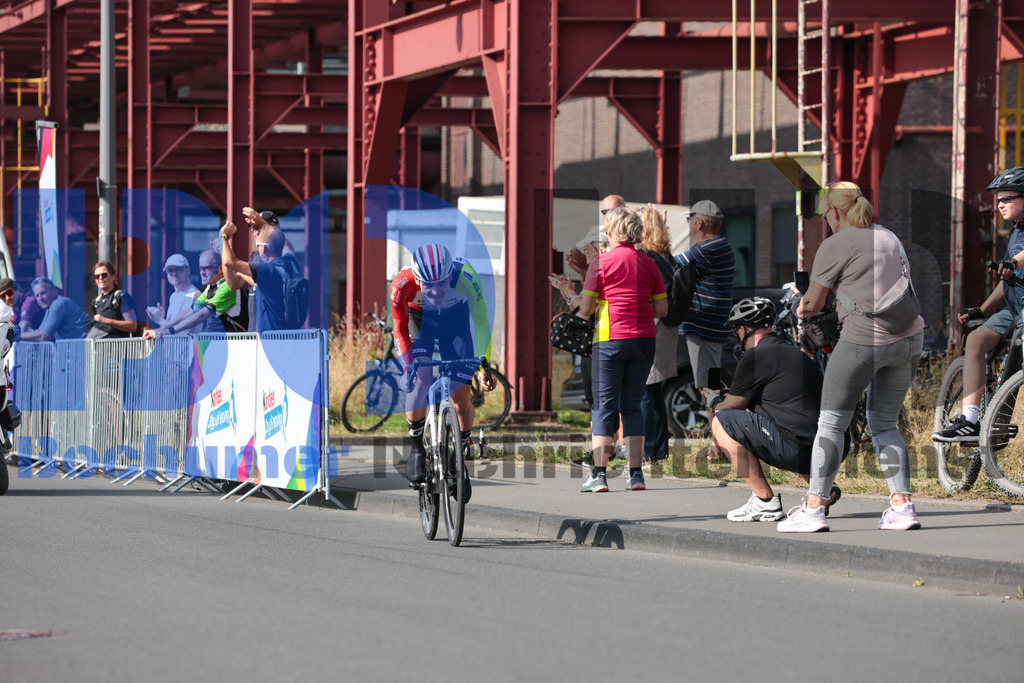 SES_DEUTOU20250820-33 | bond - Realisiert mit Pictrs.com