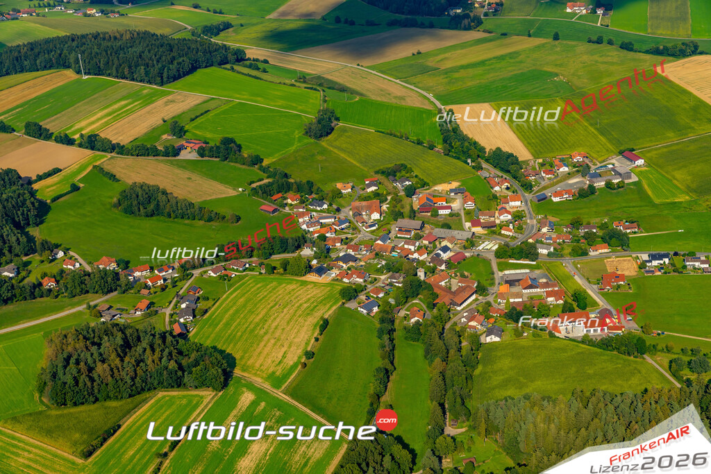 Das Luftbild zeigt : Schlammering Cham - Die Luftaufnahme wurde 2024 vom UL-Flugzeug aus erstellt ( keine Drohne ) - Hochauflösende Luftaufnahme - Für grossformatige Ausdrucke geeignet. Die Geschenkidee !Mit Lizenz und Bildrechte bestellbar