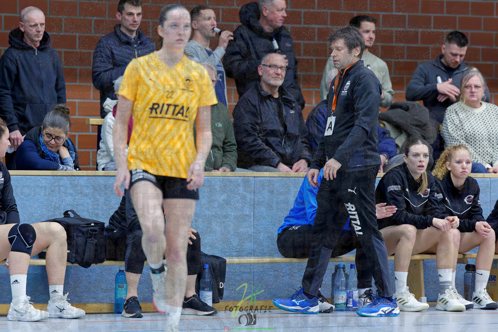 Handball Frauen Oberliga Mitte, HSG Eibelshausen/Ewersbach - HSG Lumdatal | Handball Frauen Oberliga Mitte, HSG Eibelshausen/Ewersbach - HSG Lumdatal am 21.02.2026 in Dietzhölztal-Steinbrücken (Sporthalle am Hammerweiher)Photo © 2026 - Jörg Heinrich - Realisiert mit Pictrs.com