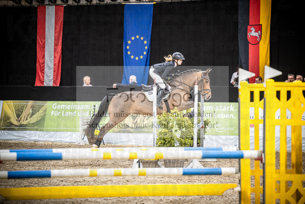 DOS_0804 | Entdecke hochwertige Reitturnierfotos von Foto Oger. Professionell, emotional und authentisch – jetzt Lieblingsmomente im Shop bestellen.Deutschlandweite Turnierfotografie. - Realisiert mit Pictrs.com