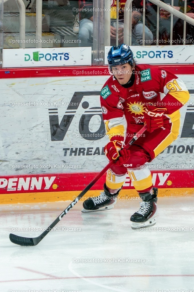 xKKU28092501035 | 28.09.2025, xKKUx, Eishockey, DEL2, Düsseldorfer EG - ESV Kaufbeuren, PSD-Bank Dome in Düsseldorf: Yushiroh Hirano (DEG #91) 