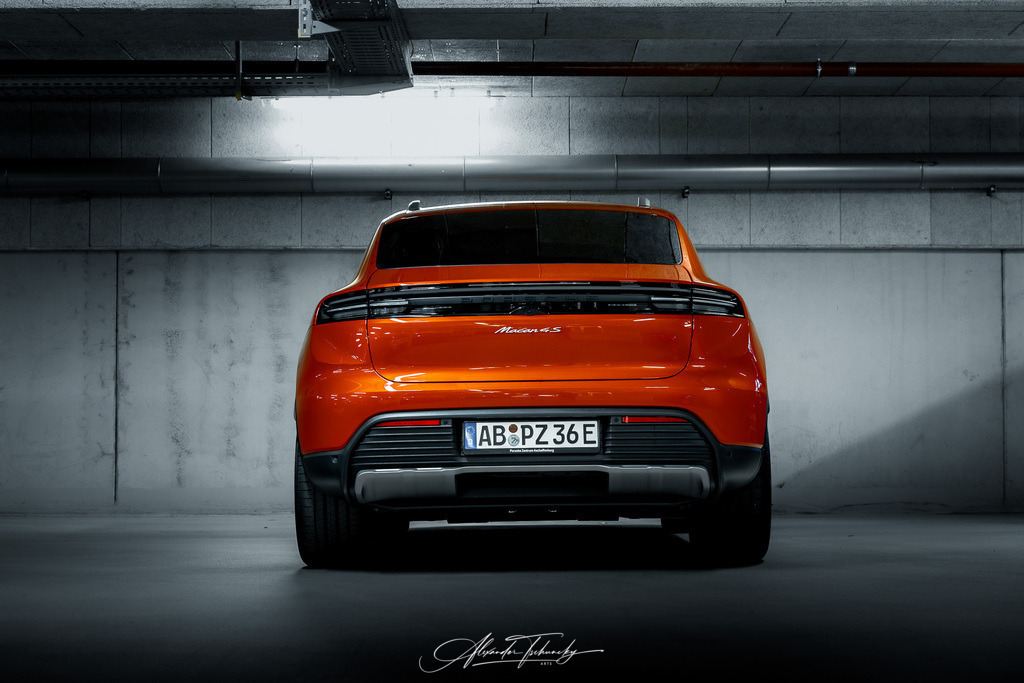 R6AT6802 _Alexander Tschuncky | Entdecken Sie die faszinierende Welt von Alexander Tschuncky Arts: Kreative Fotografie, atemberaubende Automobilkunst und hochwertiger Bilderdruck. Lassen Sie sich inspirieren! - Realisiert mit Pictrs.com