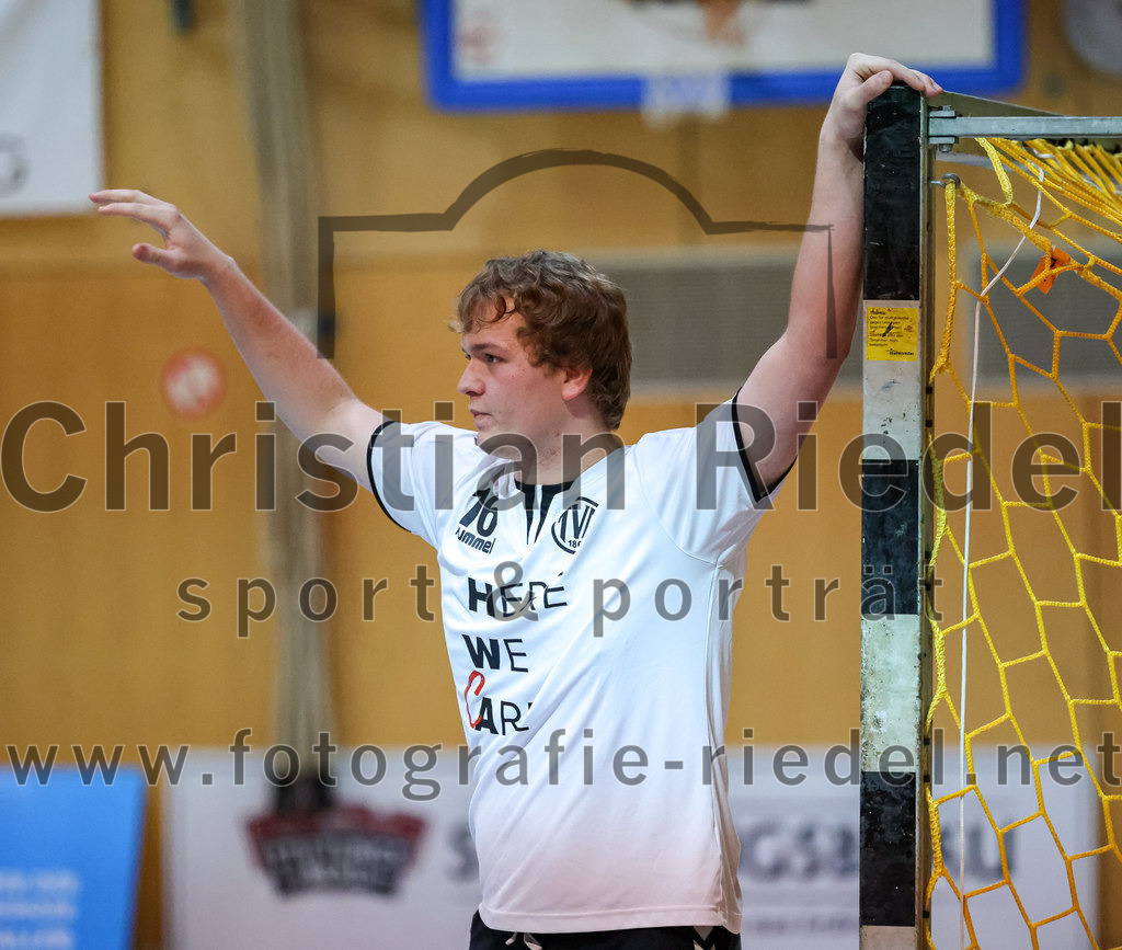 2022-11-12_019_SpVgg_Altenerding_III_gegen_TV_Altoetting_II | Erding, Deutschland, 12.11.2022:
Handball, Bezirksklasse Männer 2022 / 2023, 4. Spieltag, SpVgg Altenerding III gegen TV Altötting II, Endergebnis: 32:25

Manuel Stadler (TV Altötting, #16)

Foto: Christian Riedel / fotografie-riedel.net