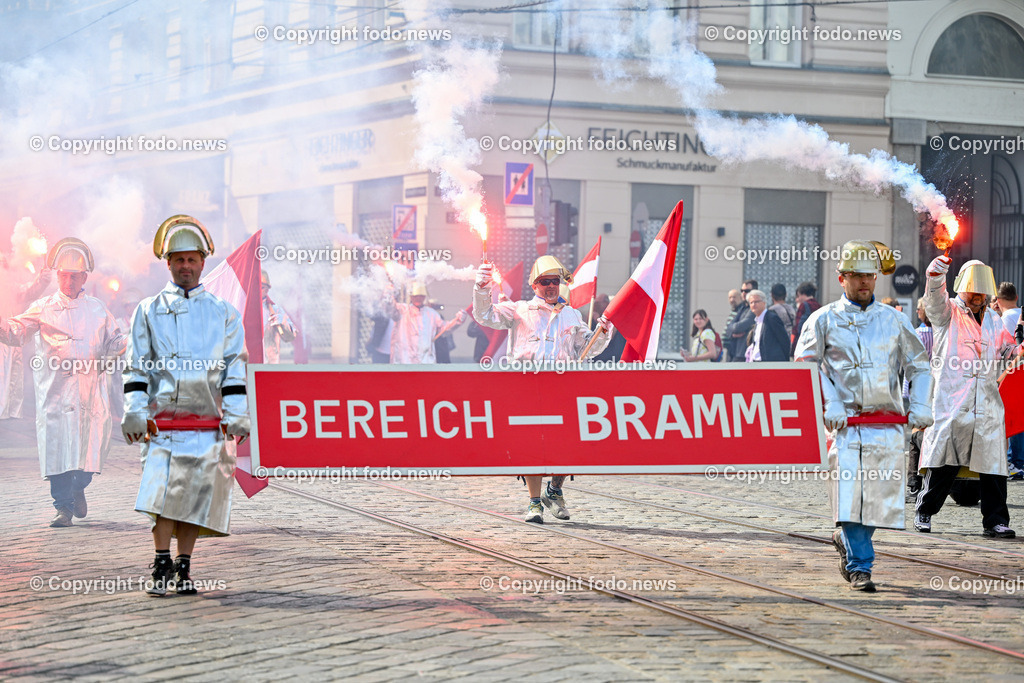 Hauptplatz Linz_ 1. Mai Umzug 2024_ 01.05.2024-50 | 01.05.2024, Hauptplatz Linz, AUT, Hauptplatz Linz, im Bild 1. Mai Umzug 2024 Linz Hauptplatz, SPOE 