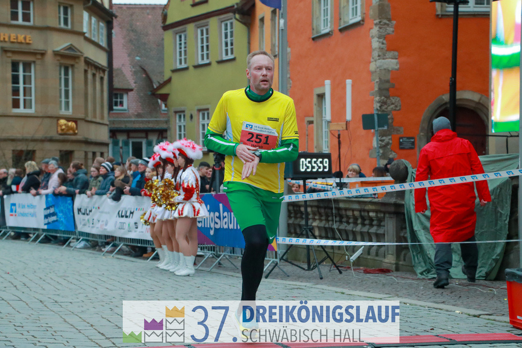 VR Bank Hauptlauf 10000m | 3 Koenigslauf 2023 - Realisiert mit Pictrs.com