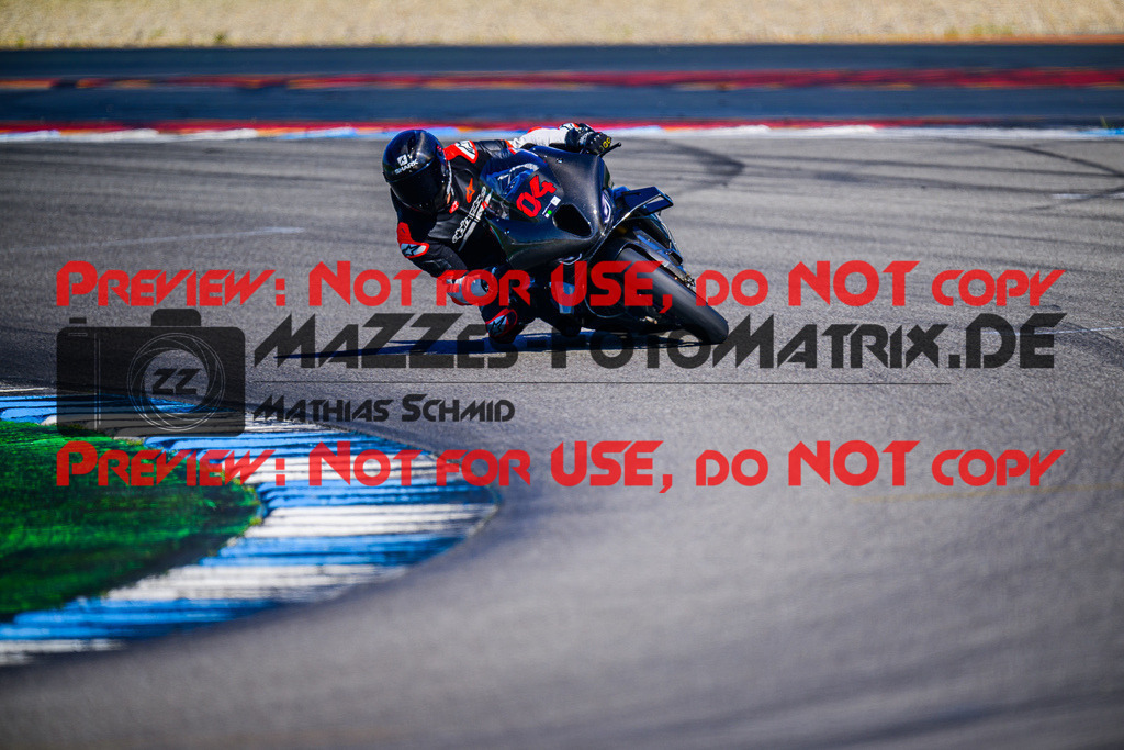 MaZZes_FotoMatrix_240520_6007705_8792 | WEISS