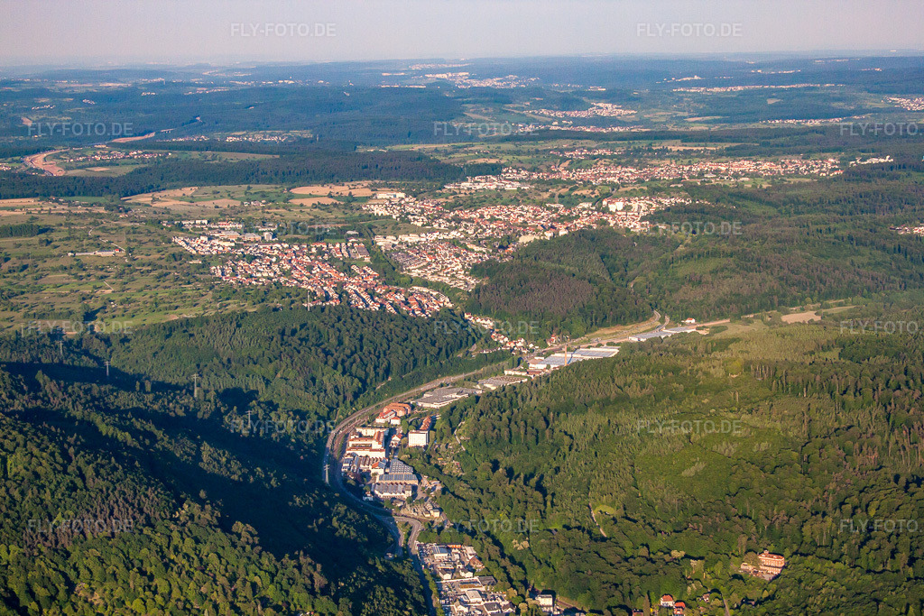 Luftbild: Ortsansicht von Westen im Ortsteil Busenbach in Waldbronn im Bundesland Baden-Württemberg in Deutschland. Foto: IMG_57404.jpg vom 06.06.2013 durch Werner Riehm/FLY-FOTO.de