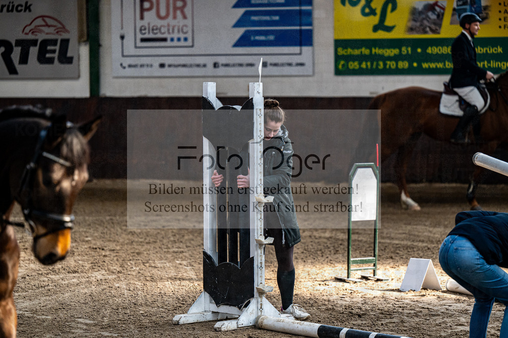 DOS_3752 | Entdecke hochwertige Reitturnierfotos von Foto Oger. Professionell, emotional und authentisch – jetzt Lieblingsmomente im Shop bestellen.Deutschlandweite Turnierfotografie. - Realisiert mit Pictrs.com