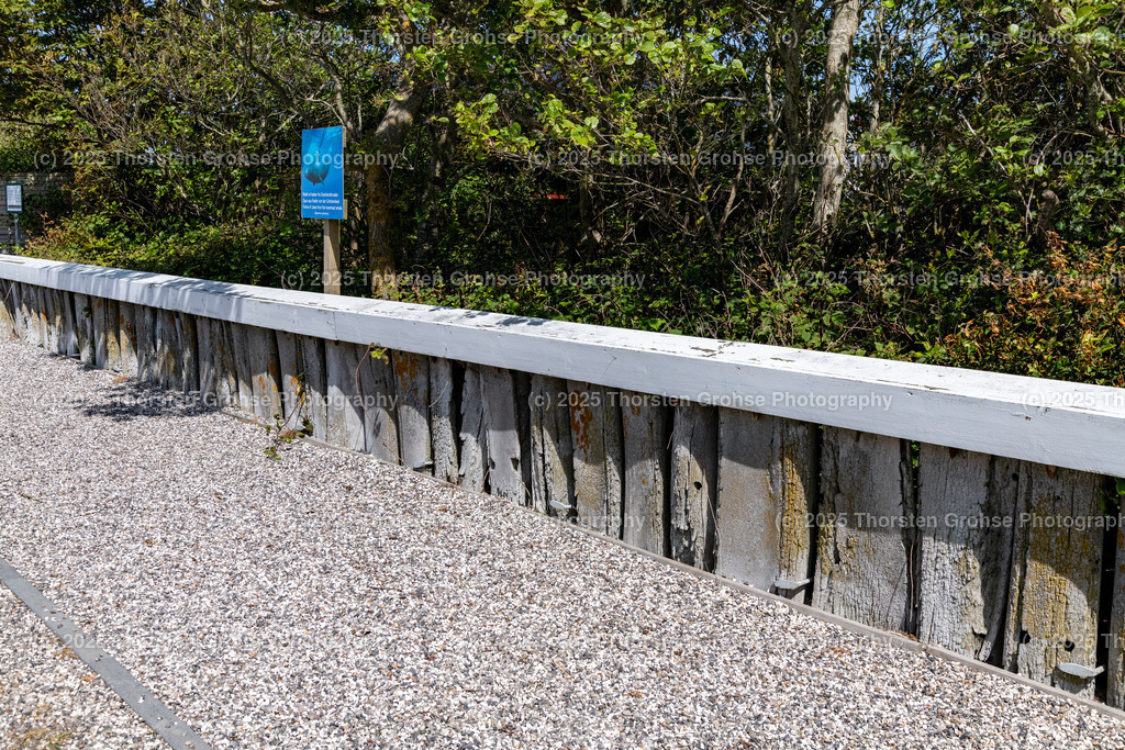 Whale bone fence Romo, Denmark, 2023, Walknochenzaun Römö, Dänemark, 2023 | Juvre's whalebone fence on Romo is the only one of its kind. Der Walknochenzaun von Juvre auf Römö ist der einzige seiner Art.  - Realisiert mit Pictrs.com