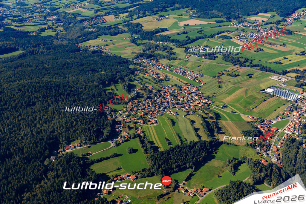 Das Luftbild der Stadt Arrach wurde 2021 vom Flugzeug heraus erstellt (keine Drohne) Aufnahmehöhe ca.450 Meter- hohe Bildauflösung und Druck-Qualität garantiert!