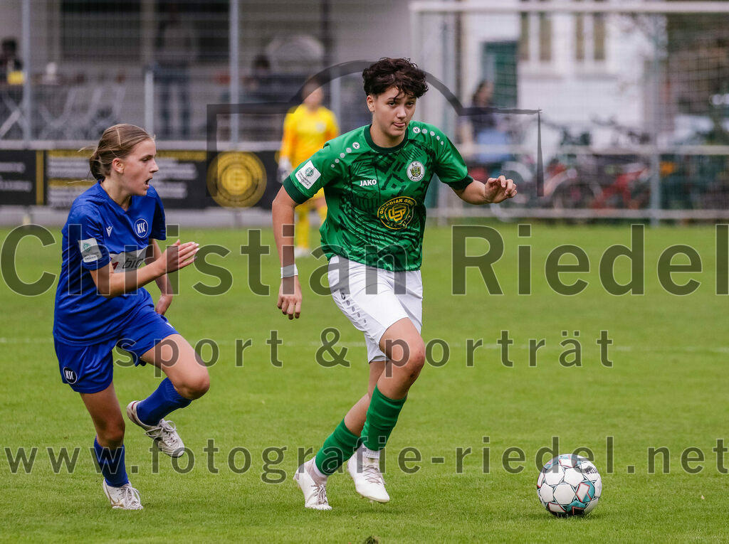 2023-10-07_063_FC_Forstern_gegen_Karlsruher_SC | Forstern, Deutschland, 07.10.2023:
Fußball, B-Juniorinnen-Bundesliga Süd 2023 / 2024, 4. Spieltag, FC Forstern gegen Karlsruher SC, Endergebnis: 1:1

Emilia Strube (FC Forstern, #21)

Foto: Christian Riedel / fotografie-riedel.net
