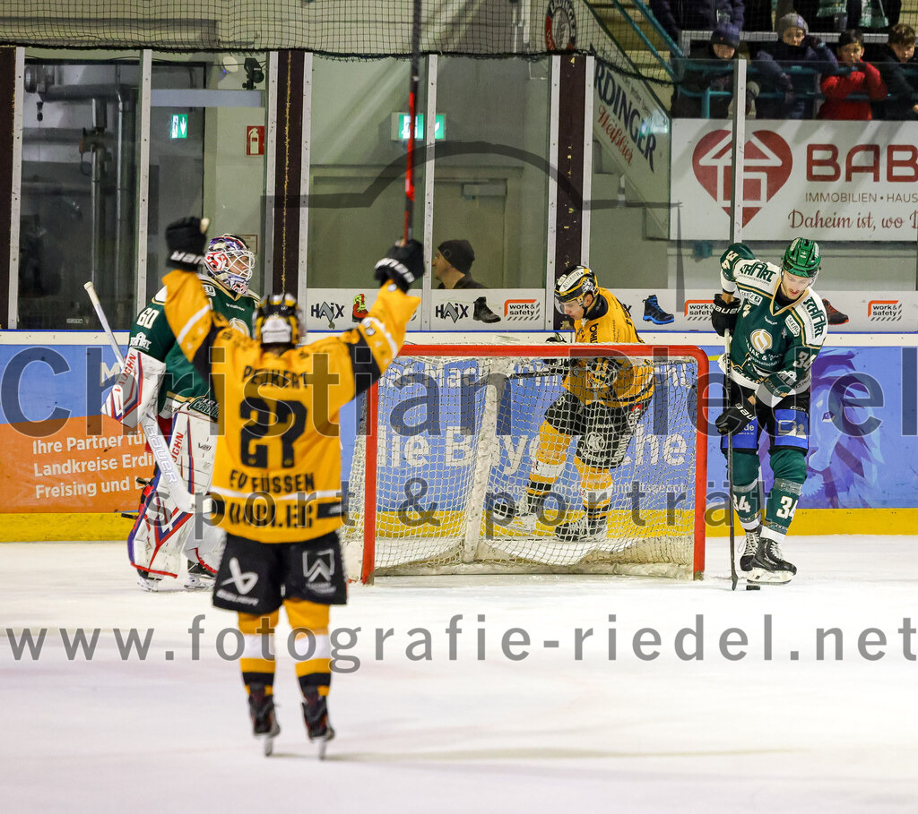 2026-02-27_155_TSV_Erding_gegen_EV_Fuessen | Erding, Deutschland, 27.02.2026:Eishockey, Oberliga Süd 2025 / 2026, 51. Spieltag, TSV Erding gegen EV Füssen, Endergebnis: 2:4Bastian Cramer (Erding Gladiators, #34)Foto: Christian Riedel / fotografie-riedel.net